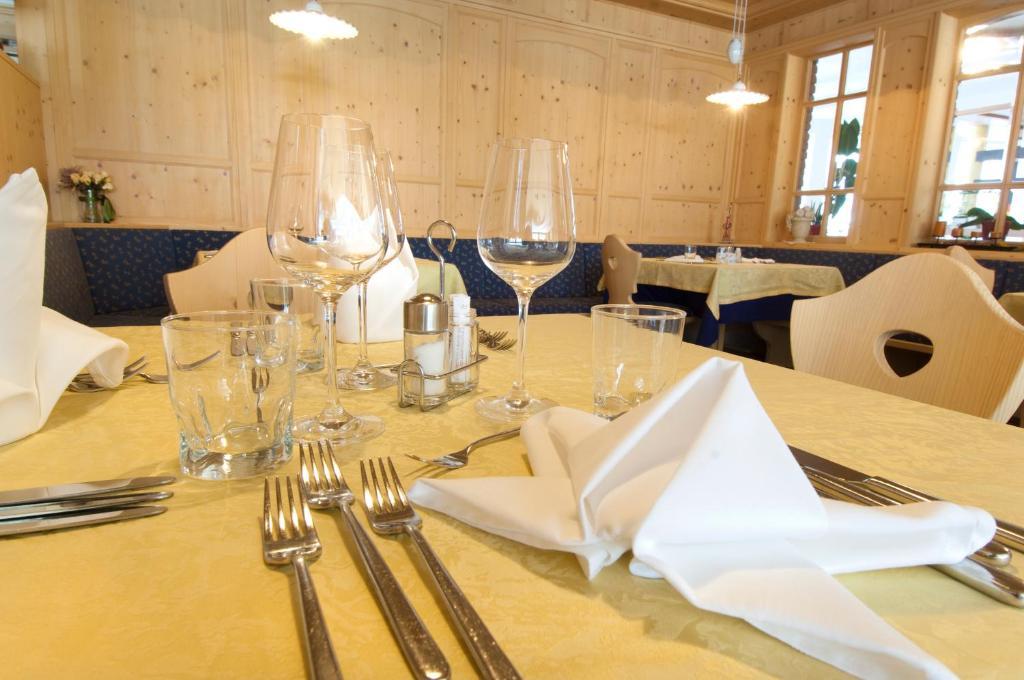 Hotel Kronplatz Olang Bagian luar foto