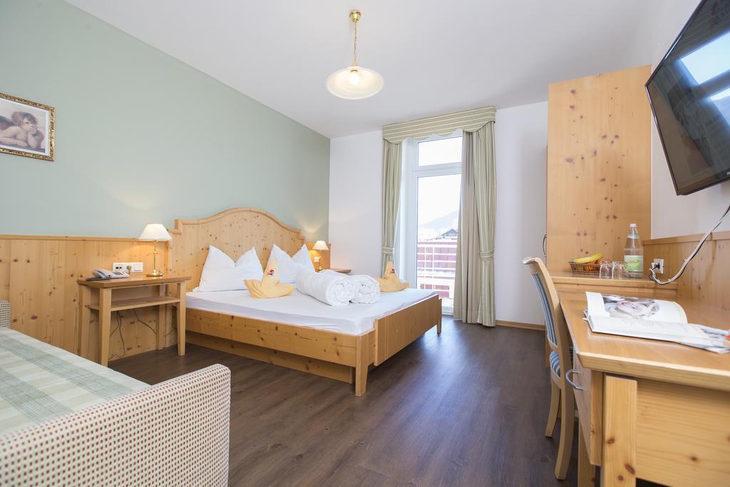 Hotel Kronplatz Olang Bagian luar foto