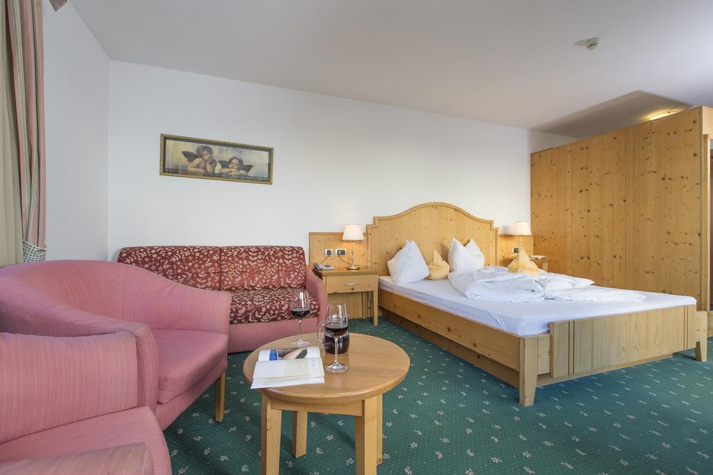Hotel Kronplatz Olang Bagian luar foto